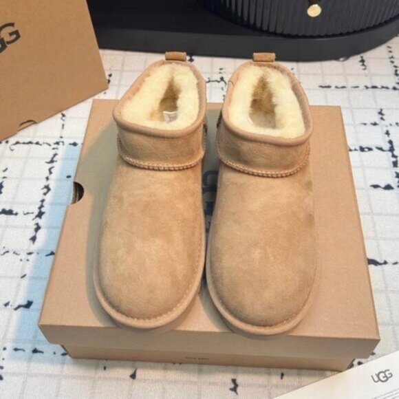 UGG Kid UGG Classic Ultra Mini Boots chestnut